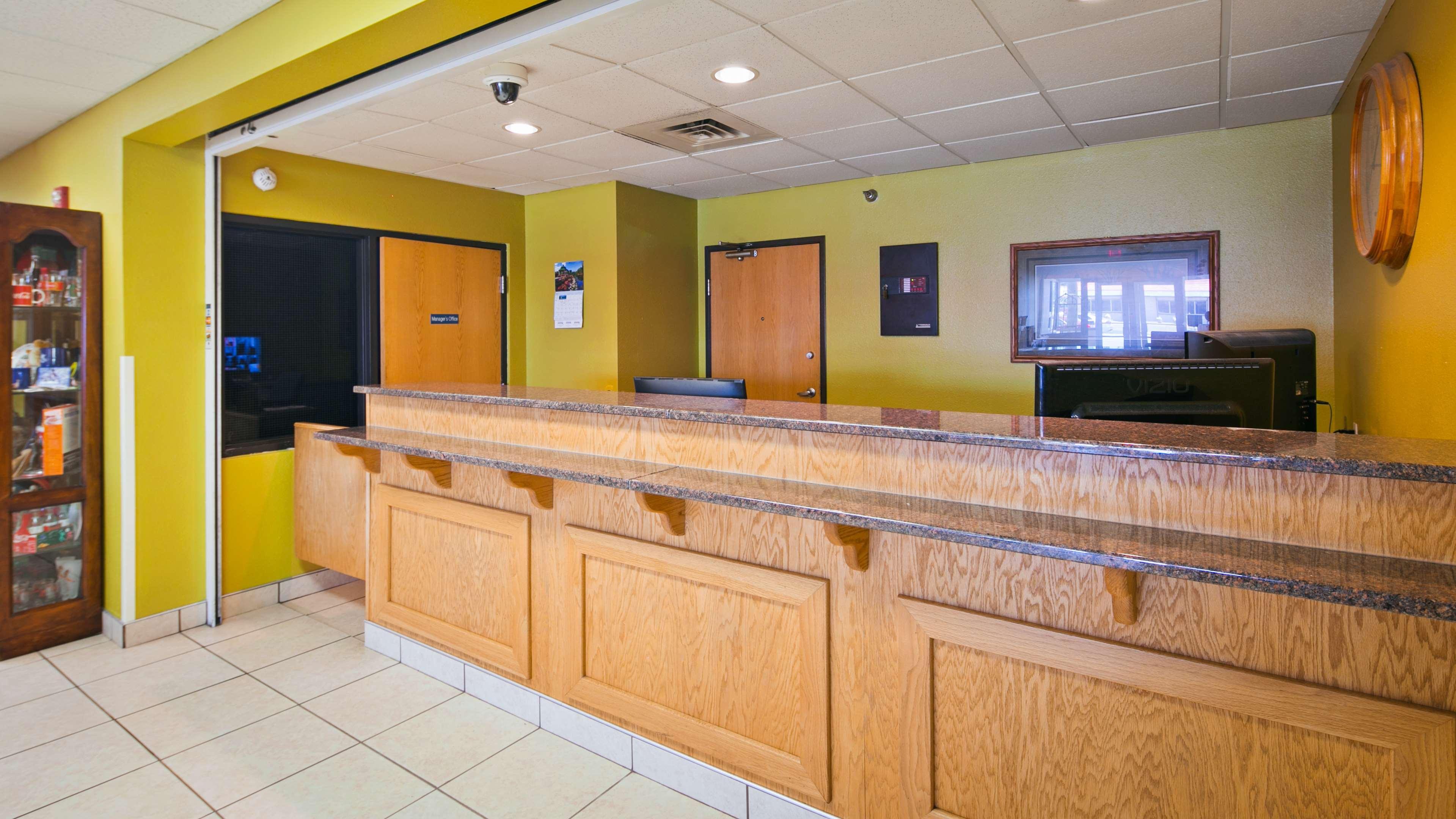 Best Western Of Huron Экстерьер фото